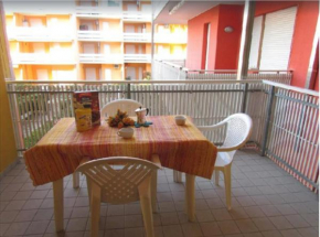 Seafront building in a great location - Beahost